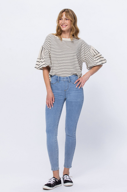 Judy Blue Skinny Pull-On Jeggings - Light Wash