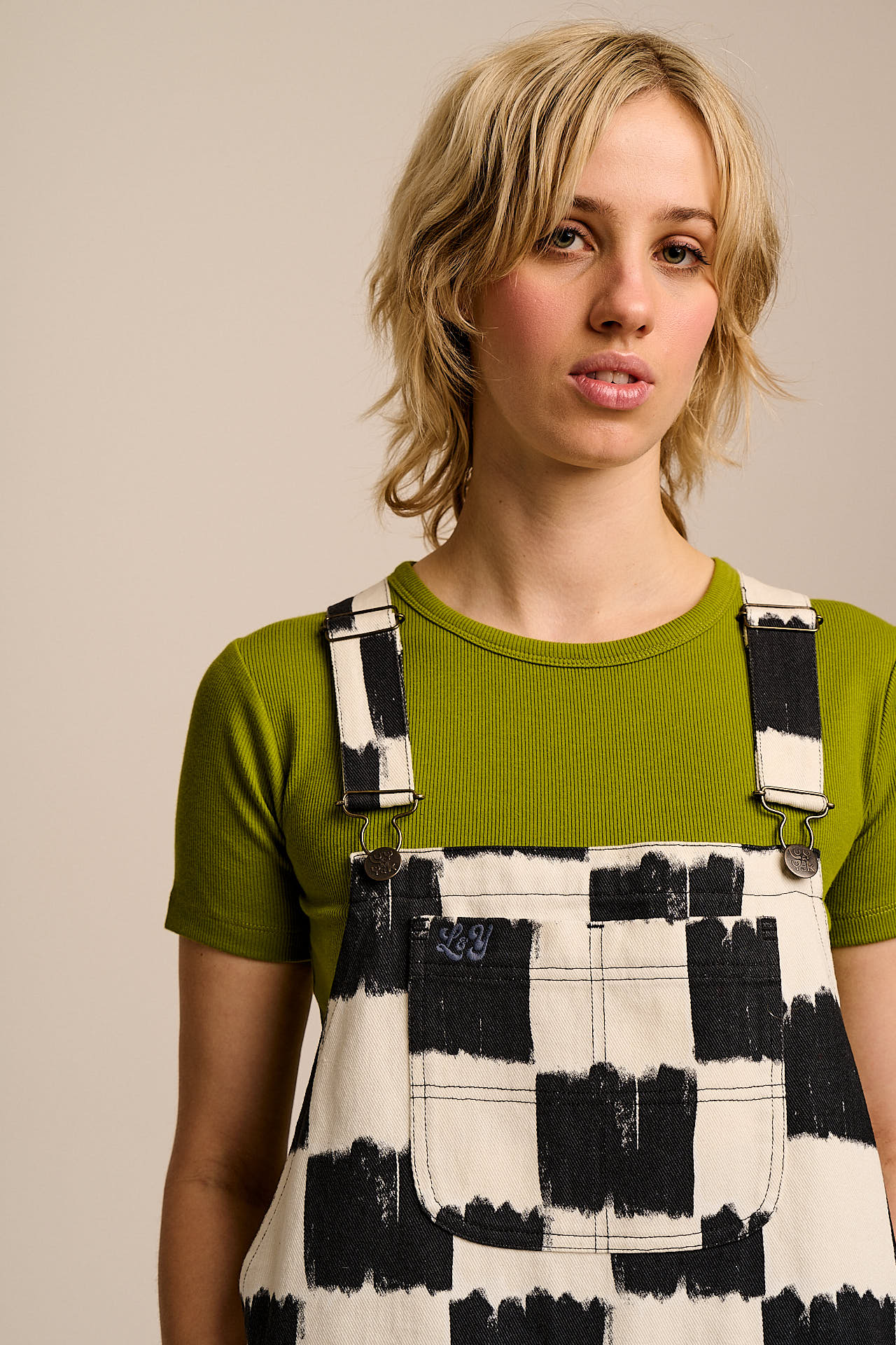 Toluca - Cotton Barrel Leg Dungarees in Black & Ecru Blurred Checkerboard
