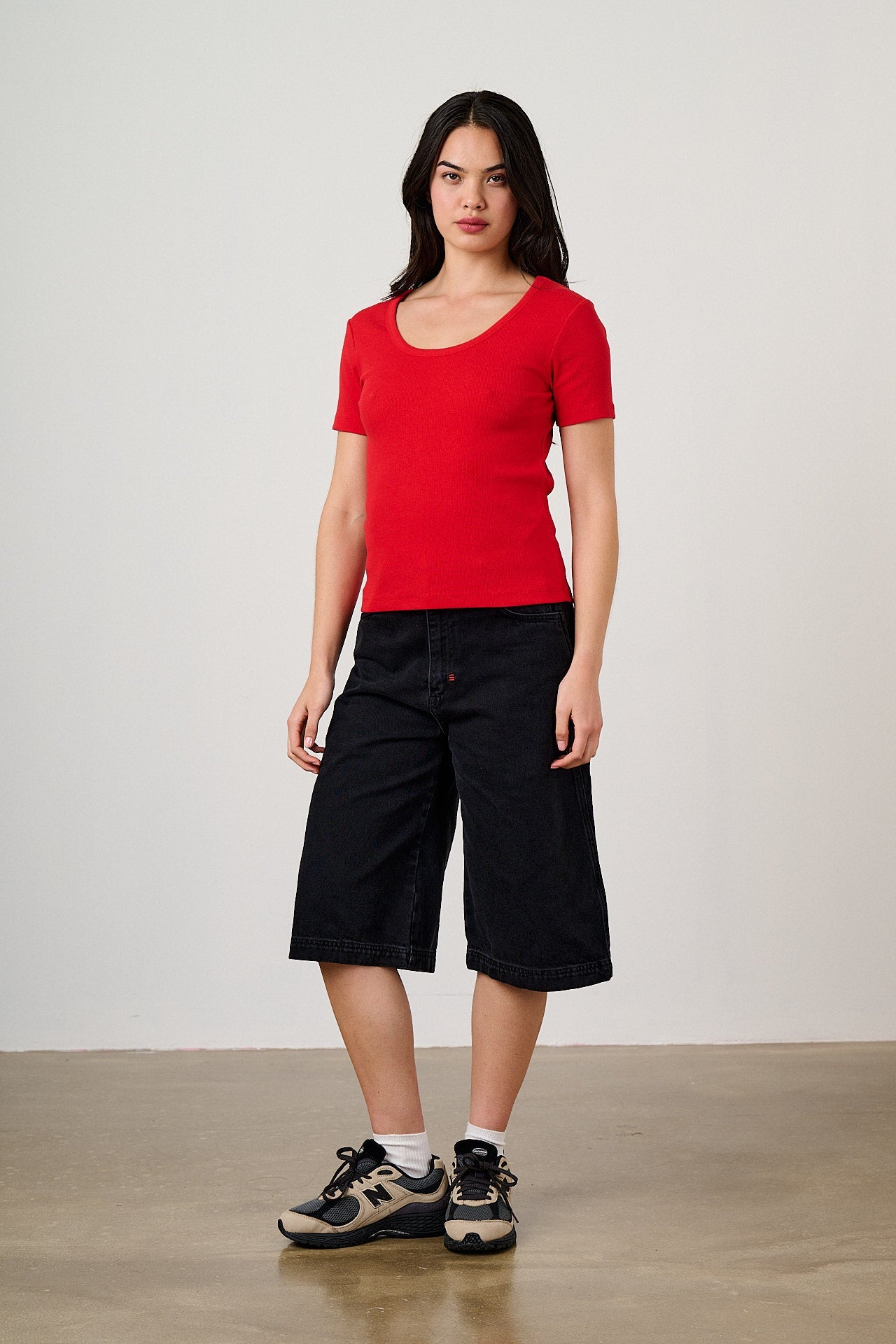 Vita - Ribbed Cotton Scoop Neck Short Sleeve T-Shirt in Red