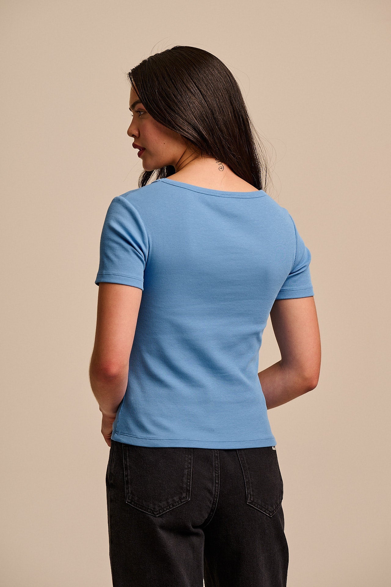 Vita - Ribbed Cotton Scoop Neck Short Sleeve T-Shirt in Light Blue