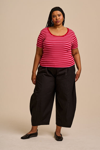 Vita - Ribbed Cotton Scoop Neck Short Sleeve T-Shirt in Red & Pink Stripe