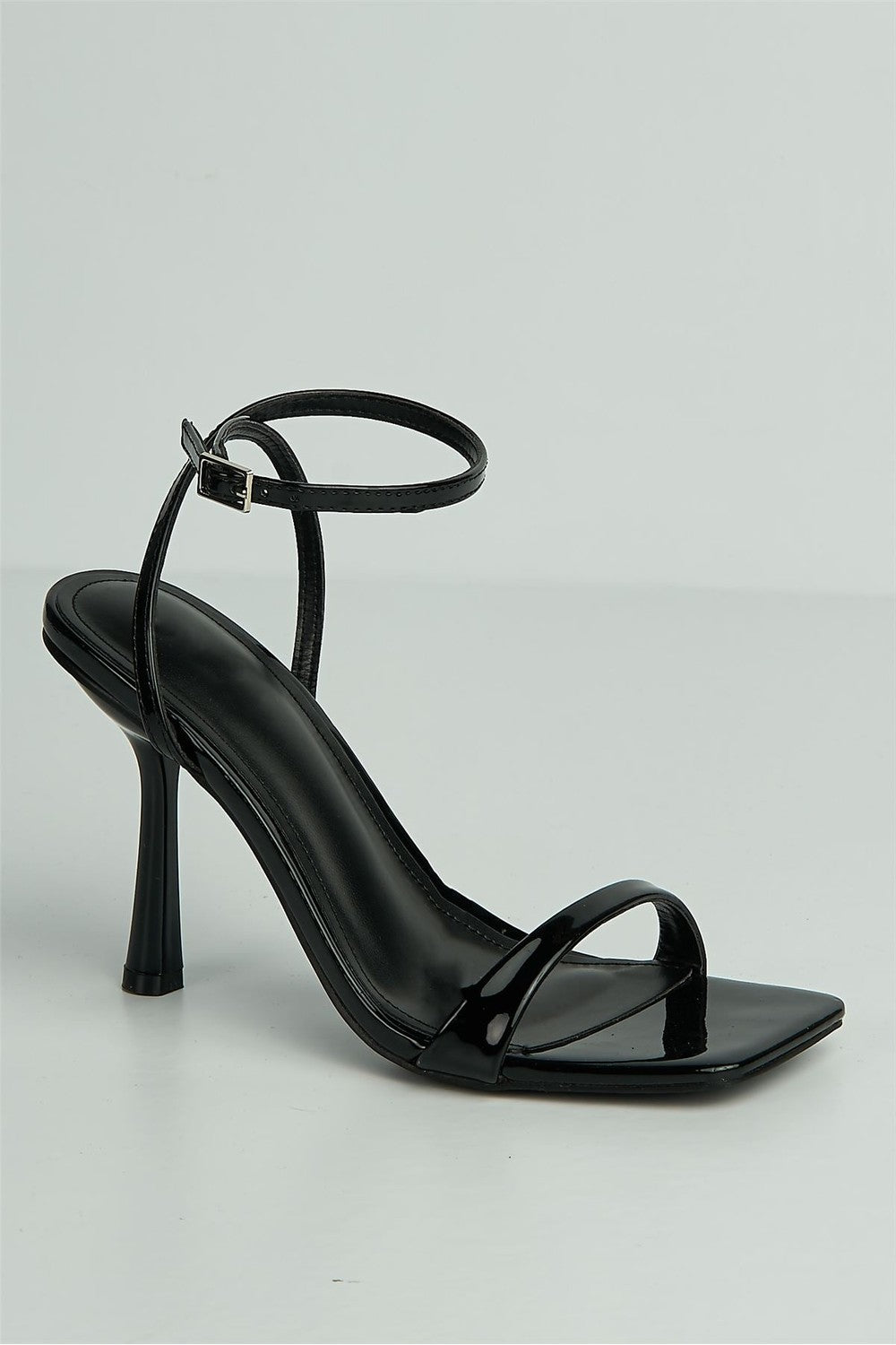 Zaliyah Thin Strap Band Anklestrap Heeled Sandals in Black