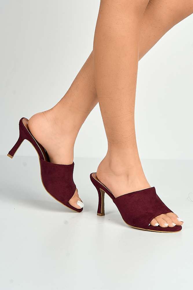 Giselle Peeptoe Plain Band Heeled Mules in Wine